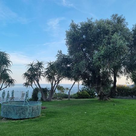 Agriturismo La Tuffatrice Imperia Exterior foto