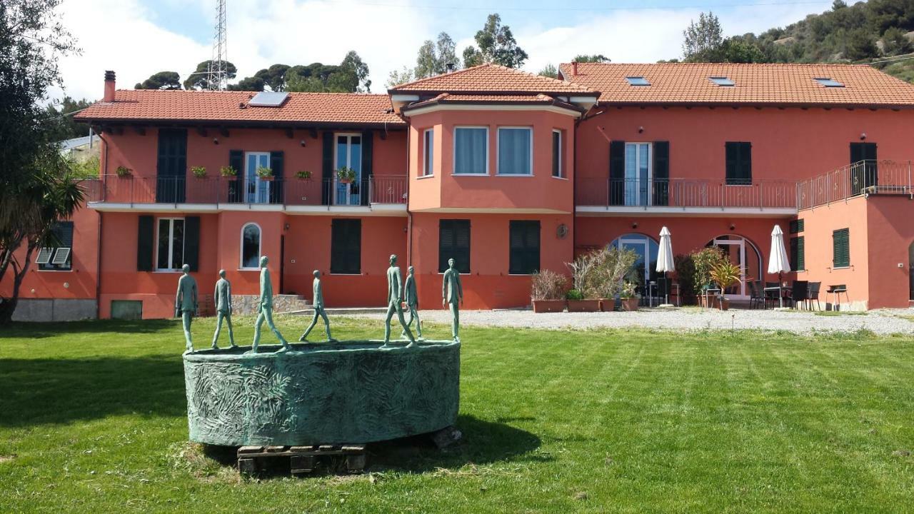 Agriturismo La Tuffatrice Imperia Exterior foto
