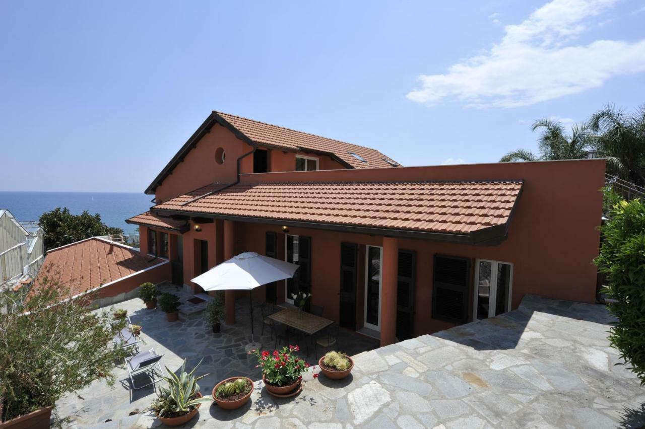 Agriturismo La Tuffatrice Imperia Exterior foto